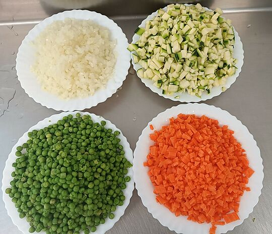 Arroz con verduras, preparación.